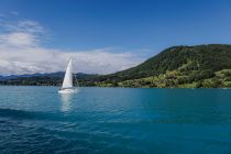 Der See Attersee - Oberösterreich - Der Attersee ist einer der größeren Seen im Salzkammergut. Er liegt im oberösterreichischen Teil der Region.  • © alpintreff.de - Christian Schön