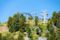 Hinauf auf die Turracher Höhe - Die Panoramabahn hat eine Länge von 650 Metern. Von oben kannst Du mit dem Alpine Coaster hinunterfahren.  • © alpintreff.de - Silke Schön