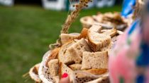 Selbstgemacht und lecker: frische bäuerliche Produkte auf dem Herbstmarkt in Reutte (Symbolbild). • © pixabay.com (7436170)