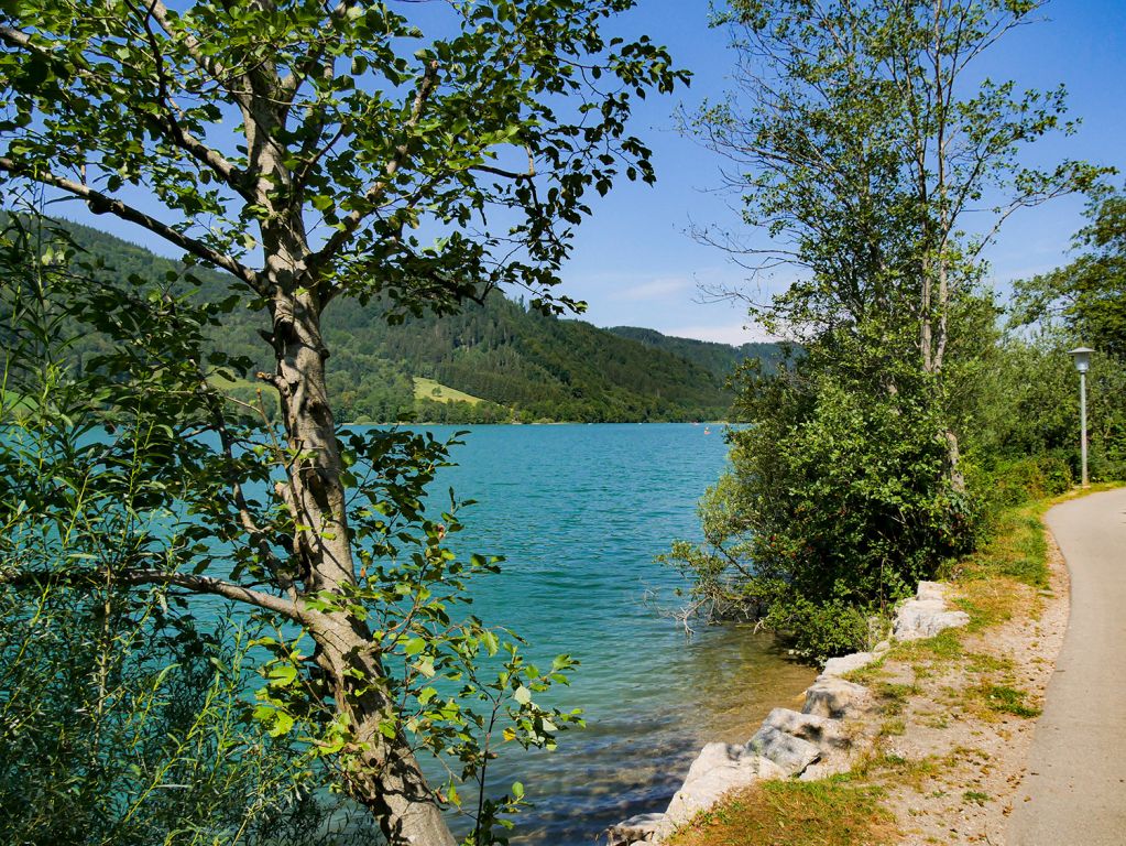 Schliersee  - Wunderschön ist ein Spaziergang m Schliersee. - © alpintreff.de - Christian Schön