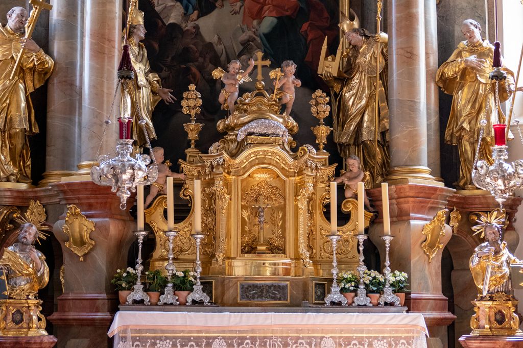 Mittenwald - Pfarrkirche Peter & Paul - In der Pfarrkirche Mittenwald - © alpintreff.de / christian Schön